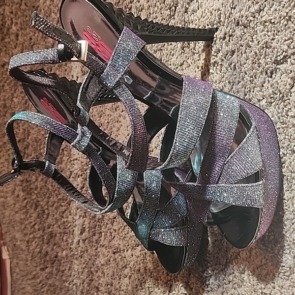 9 & Co Glitter strappy heels - Picture 1 of 6